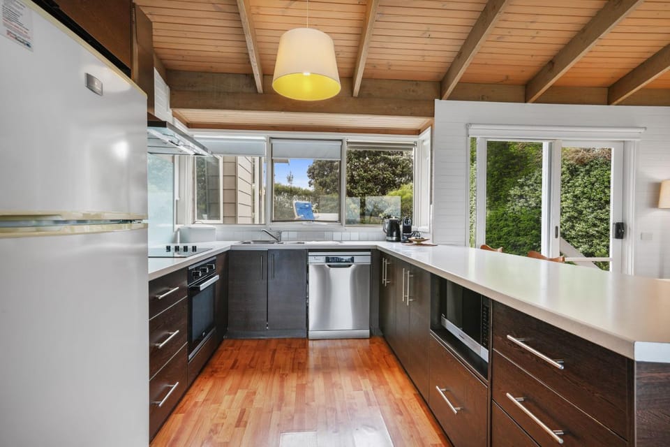Cape Paradiso - BYO Linen House in Apollo Bay