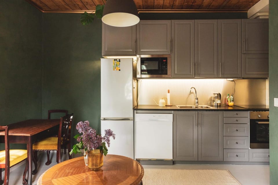 Coffee/tea facilities, Kitchen or kitchenette, Dining area, dishwasher, minibar, pet friendly, stove