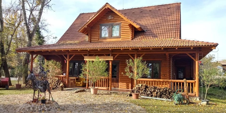 Dom Árgyélus - Árgyélus ház - Fesztypark Bed and Breakfast in Slovakia