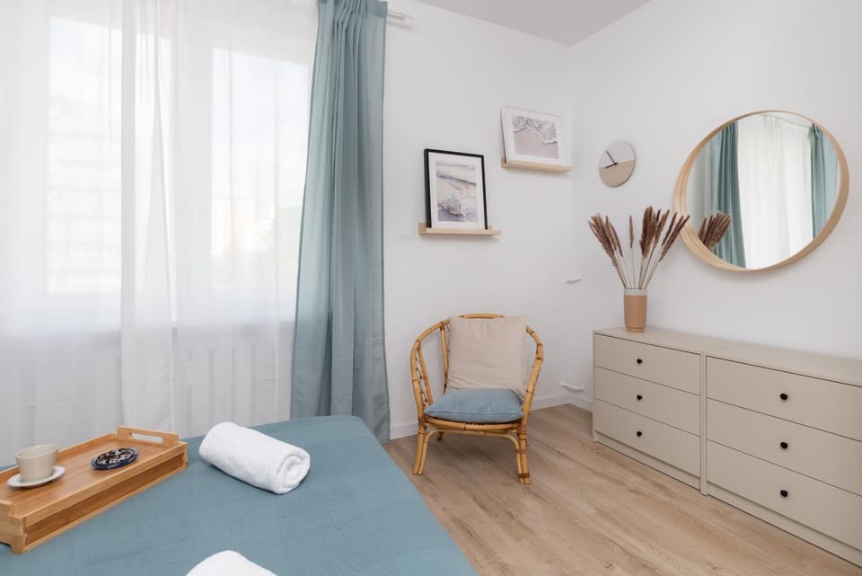Photo of the whole room, Seating area, Bedroom