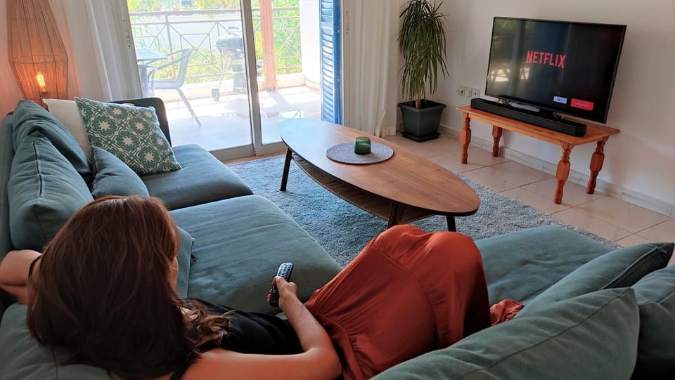 TV and multimedia, Seating area