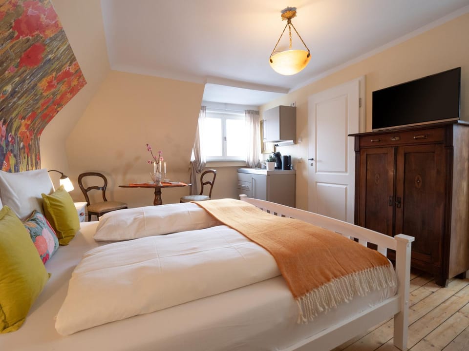 Kitchen or kitchenette, Living room, Bedroom, wardrobe, kitchen