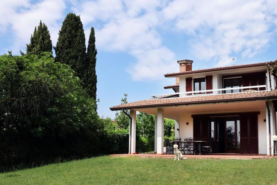 Property building, Garden, Balcony/Terrace