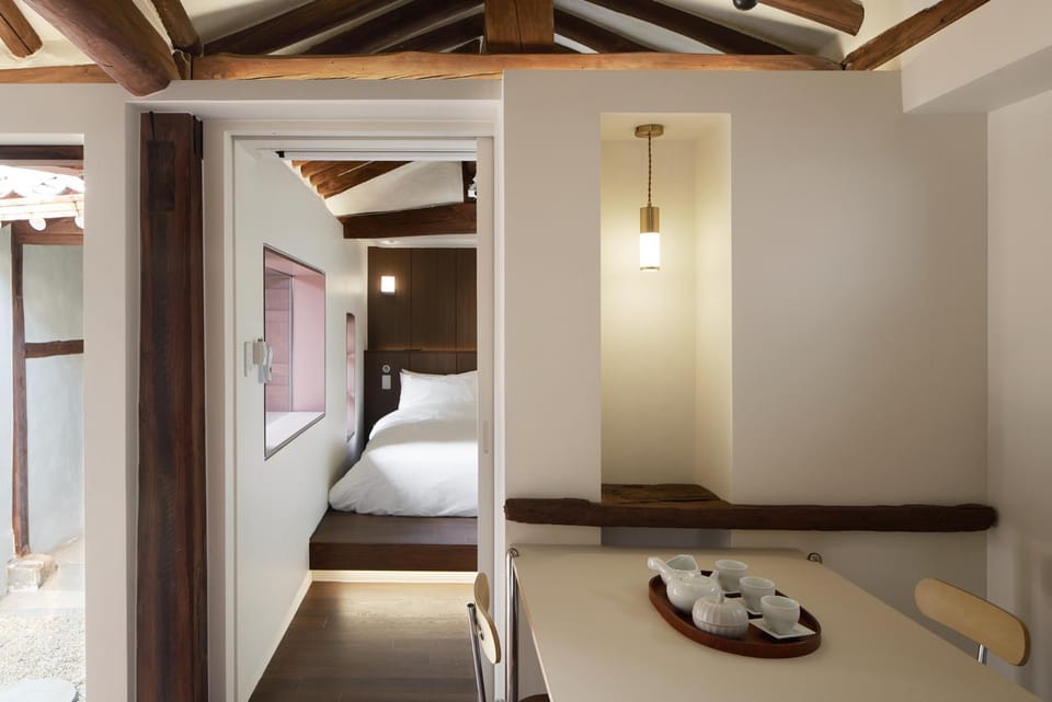 Dining area, Bedroom