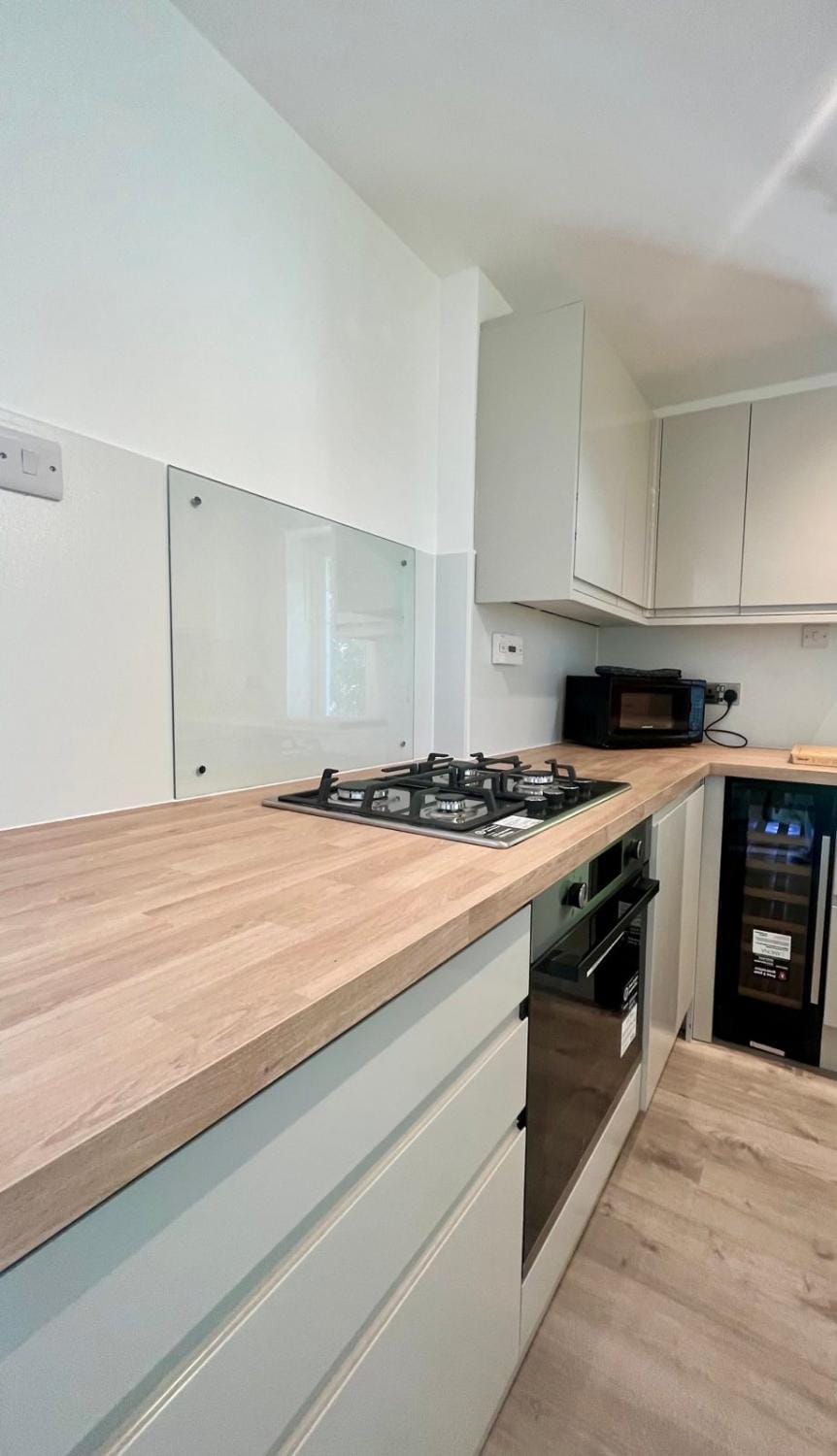 Lovely 2-Bedroom New Forest apartment on a Farm Apartment in New Milton