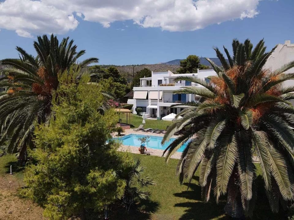 Kinetious Nisous Stylish Apt, Pool, near the Beach House in Decentralized Administration of Attica