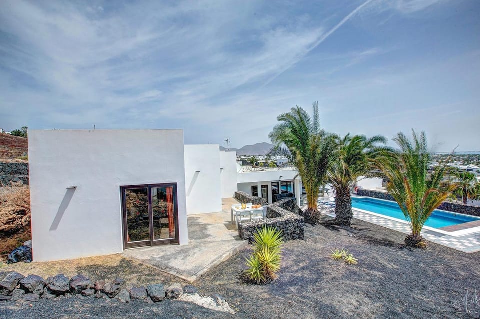 Facade/entrance, Garden, Balcony/Terrace, Garden view, Mountain view, Pool view, Sea view, Swimming pool
