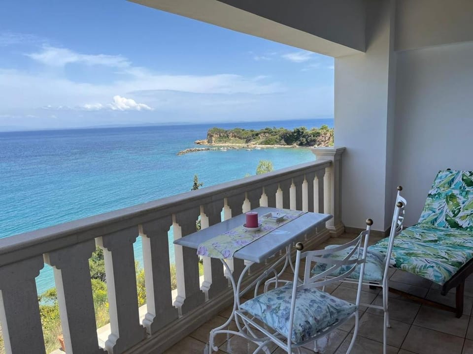 View (from property/room), Balcony/Terrace, Sea view