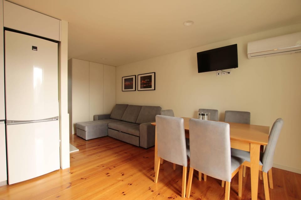 OPORTO GUEST Natária Flats with Parking Apartment in Porto