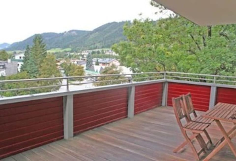 Balcony/Terrace, Mountain view