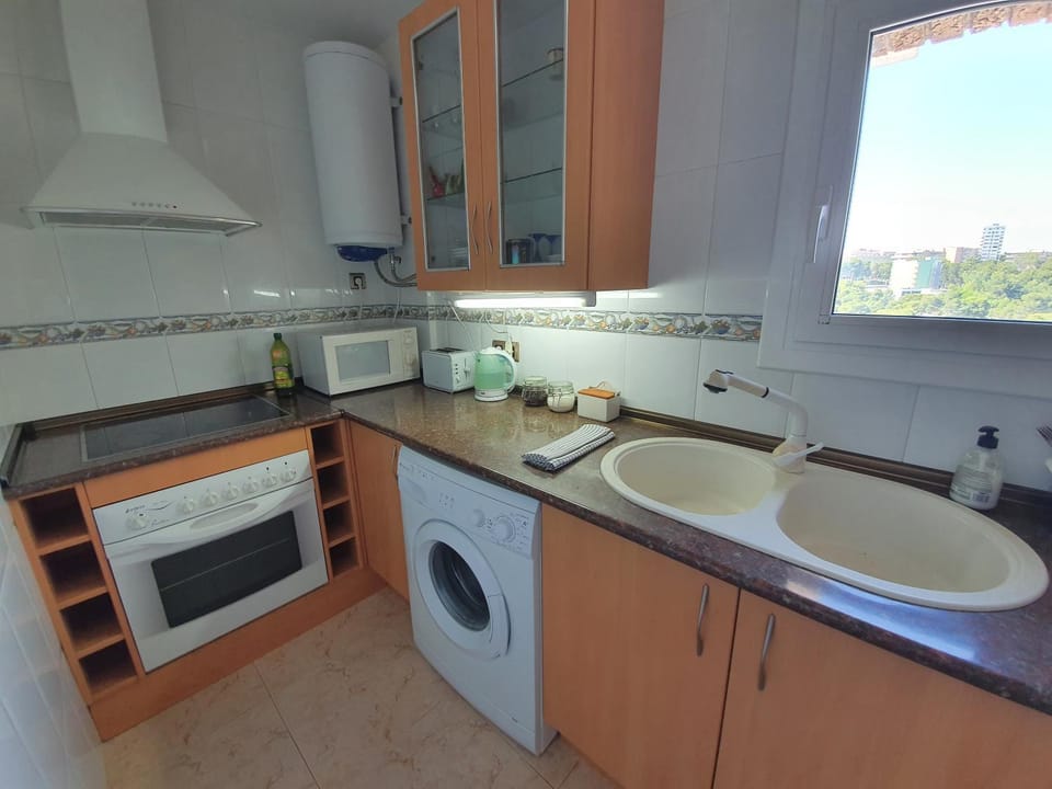 Apartamento con vistas y piscina en Salou! Apartment in Salou