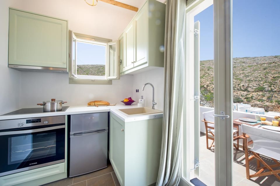 Harmony View Lux studio with stunning Sea Views Apartment in Milos