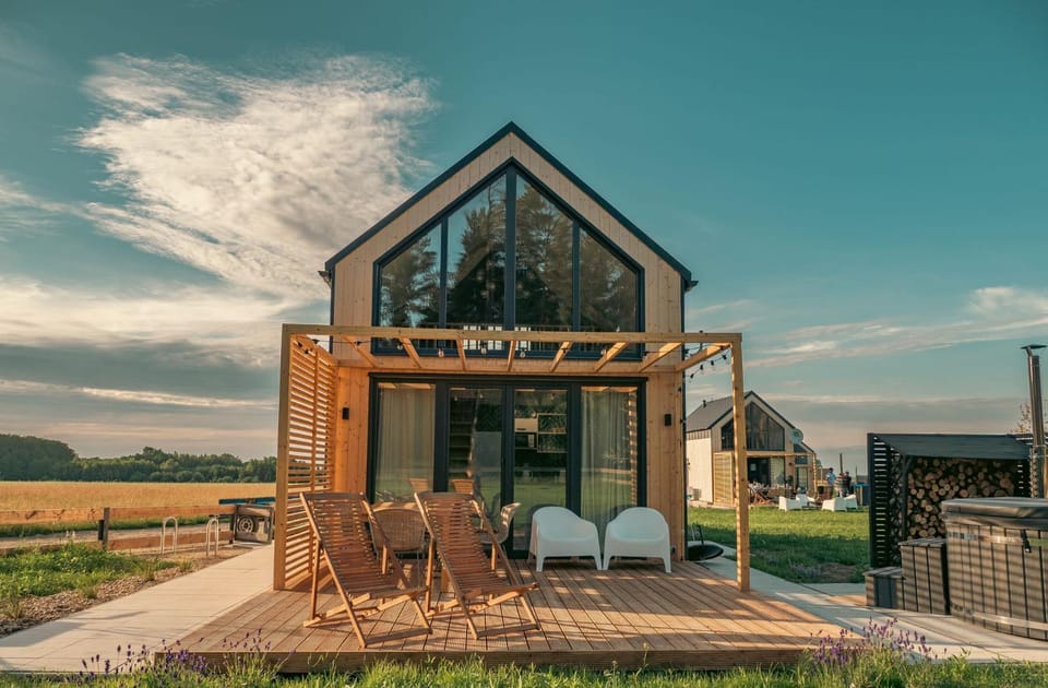 Property building, Off site, Day, Neighbourhood, Natural landscape, Hot Tub, Balcony/Terrace, On site, Sea view, Sea view, Area and facilities, Area and facilities, Location, Sunset, Parking, sunbed