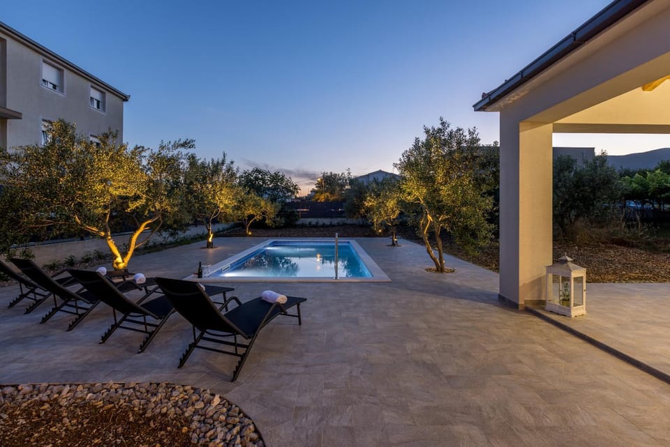 Patio, Seating area, Beach, Swimming pool, Sunrise, Sunset