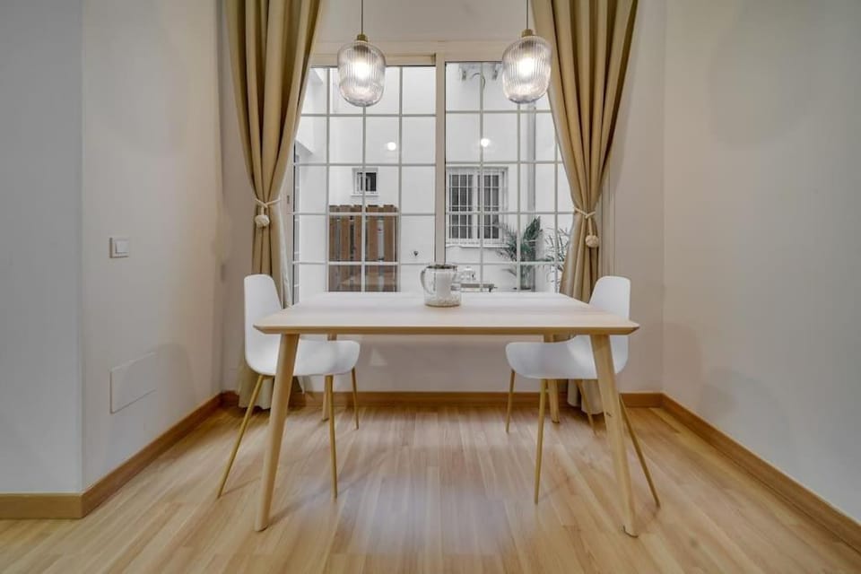 Encantador apartamento con patio Apartment in Malaga