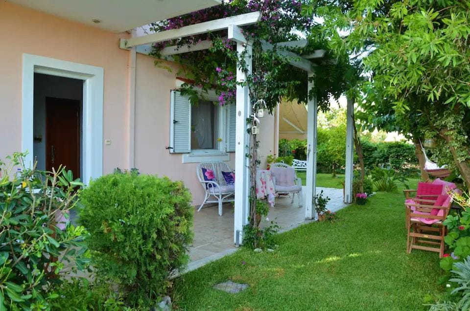 Jasmine maisonette House in Peloponnese, Western Greece and the Ionian