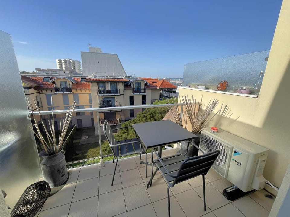 Studio rénové avec clim et wifi au port de l'Aiguillon pour 2 - FR-1-474-214 Apartment in Arcachon