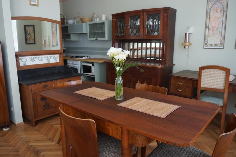 Lounge or bar, Dining area