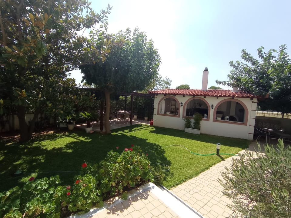 Galini apartment near sea, port and airport Apartment in East Attica Regional Unit, Greece