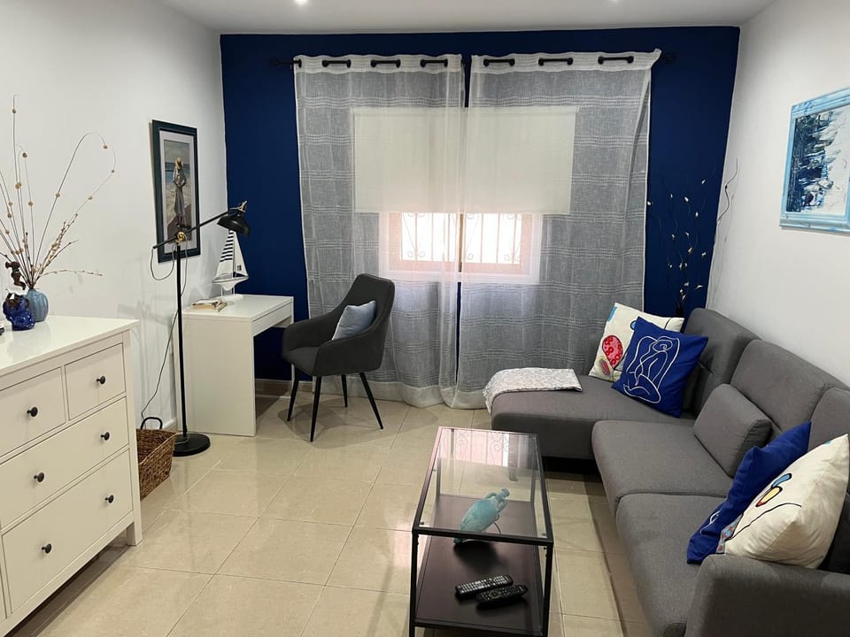 CORNELIA'S HOME 1B primera línea de playa Apartment in Los Cristianos