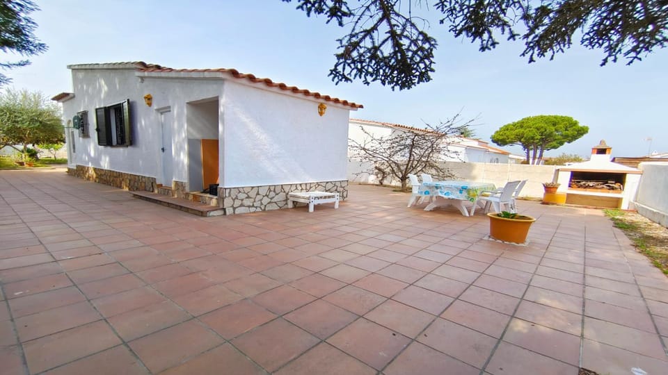 Patio, BBQ facilities, Balcony/Terrace