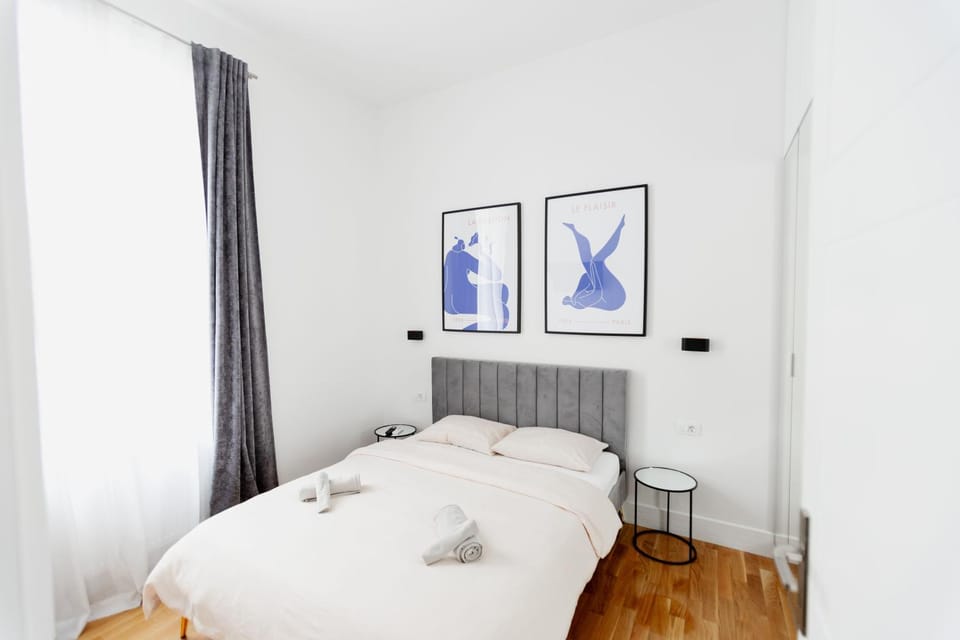 Bedroom, air conditioner