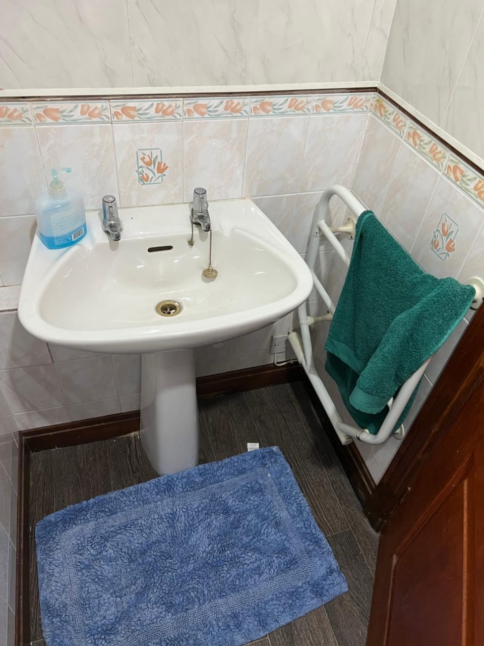 Affordable Suites Villa in Bury