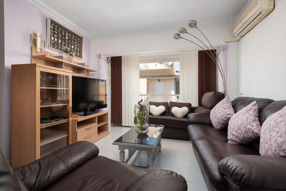 TV and multimedia, Living room, Seating area