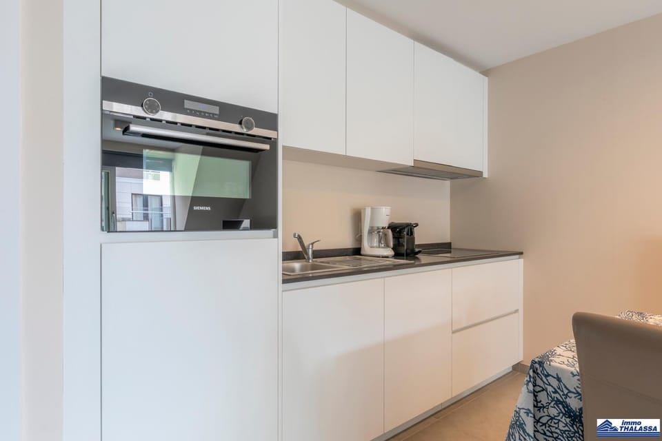 Coffee/tea facilities, Kitchen or kitchenette, minibar, pet friendly, stove