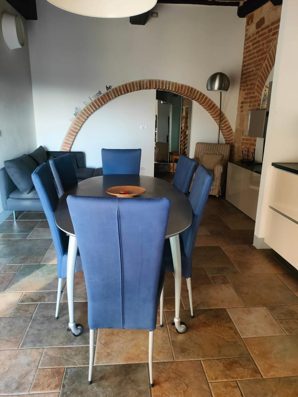 Seating area, Dining area