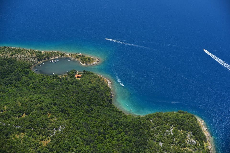 Bird's eye view, Mountain view, Sea view