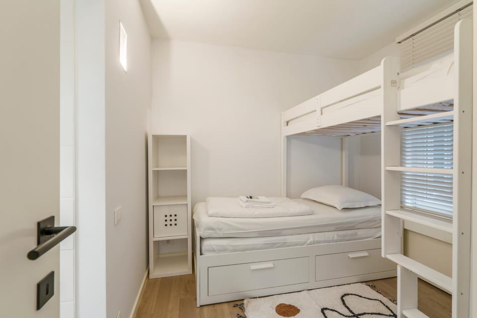 Bed, Bedroom, bunk bed