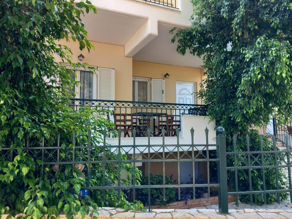Property building, Balcony/Terrace
