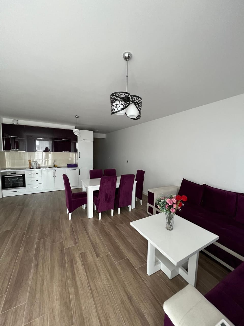 Kitchen or kitchenette, Living room, Dining area