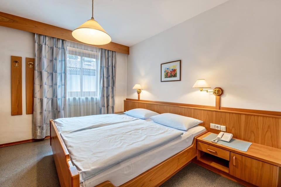 Property building, Living room, Bedroom