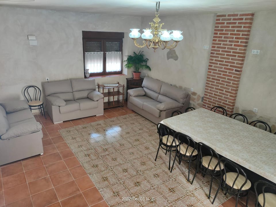 Casa Rural Baños del Rey con piscina climatizada House in Castile and León