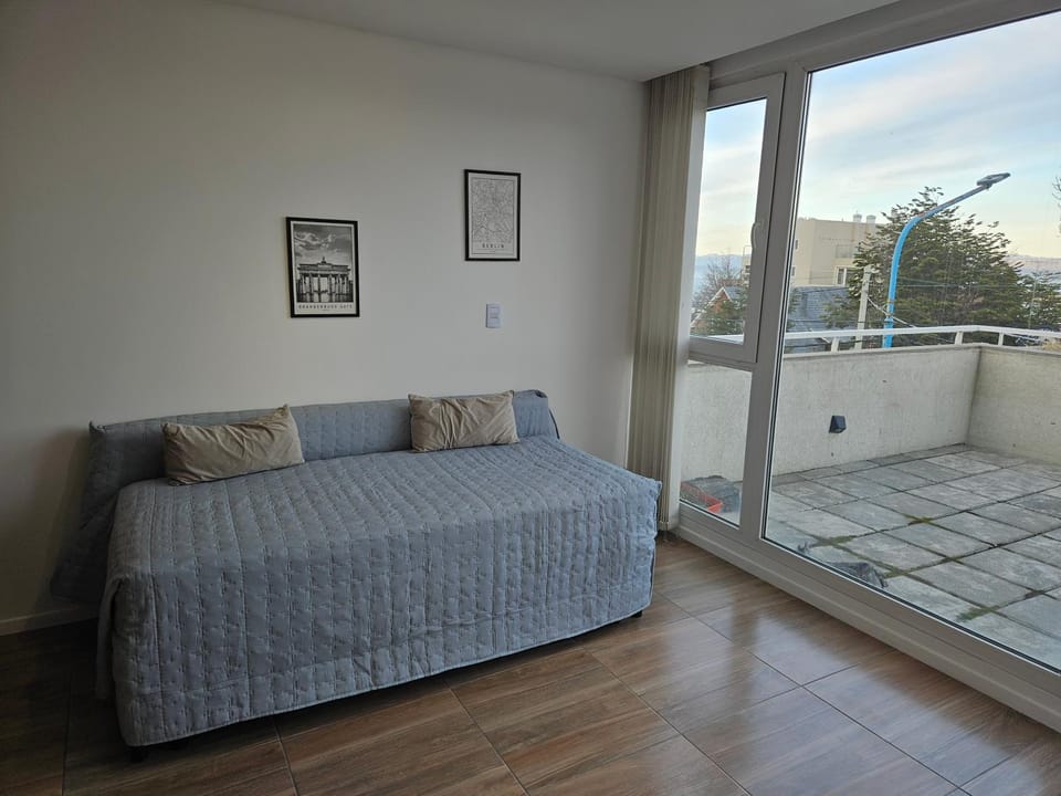 Bed, Balcony/Terrace, Living room