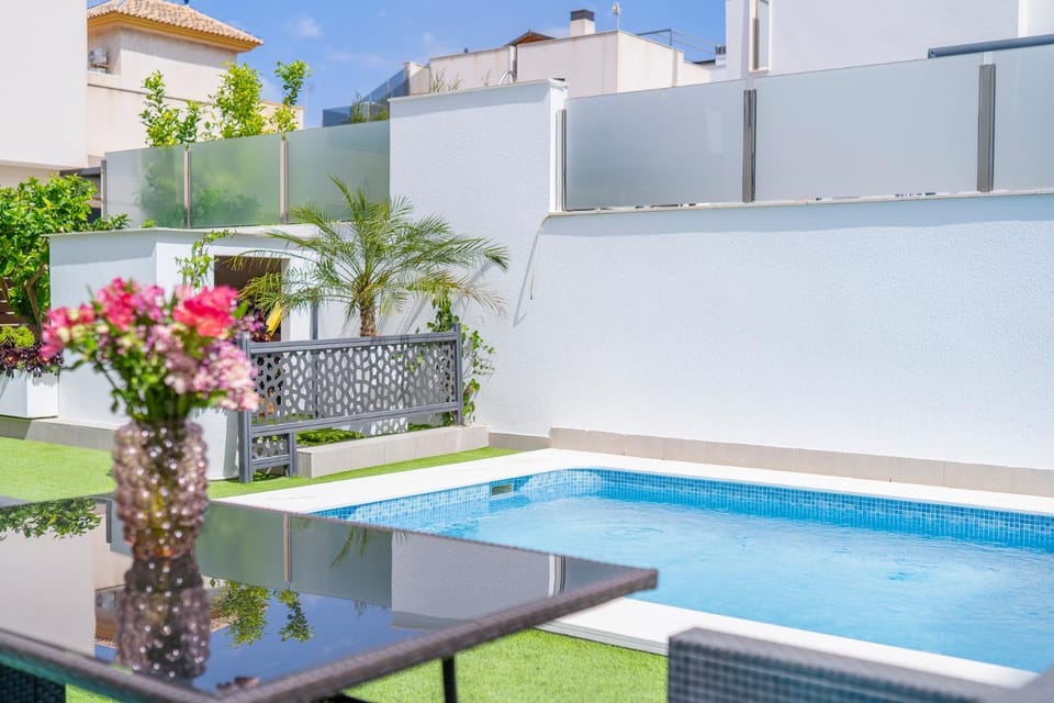 Property building, Swimming pool