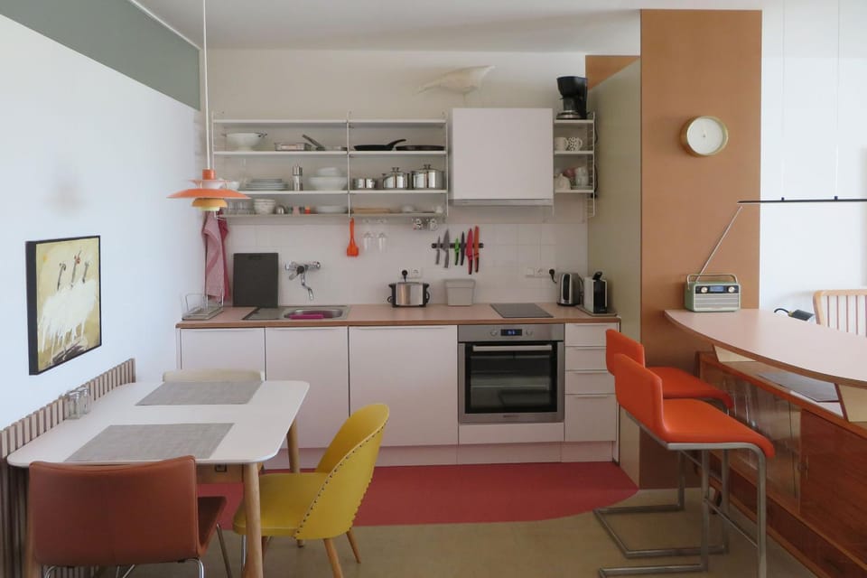 Kitchen or kitchenette, Dining area, oven, stove