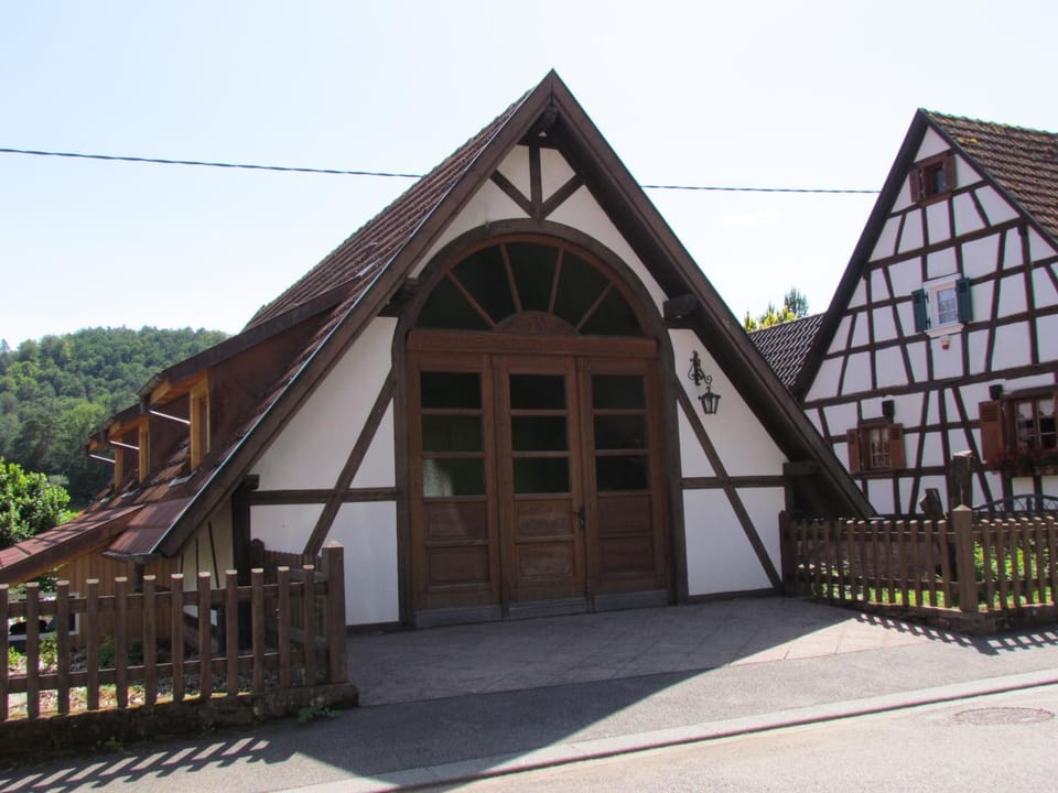 Property building, Facade/entrance