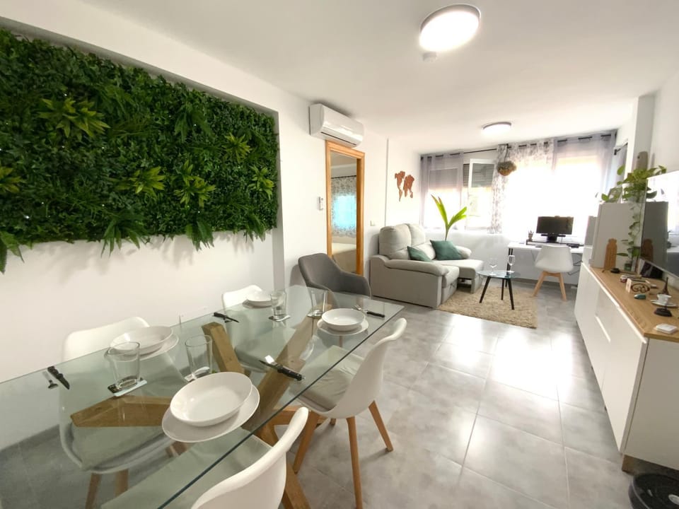 Living room, Seating area, Dining area, City view, fireplace, locker, air conditioner