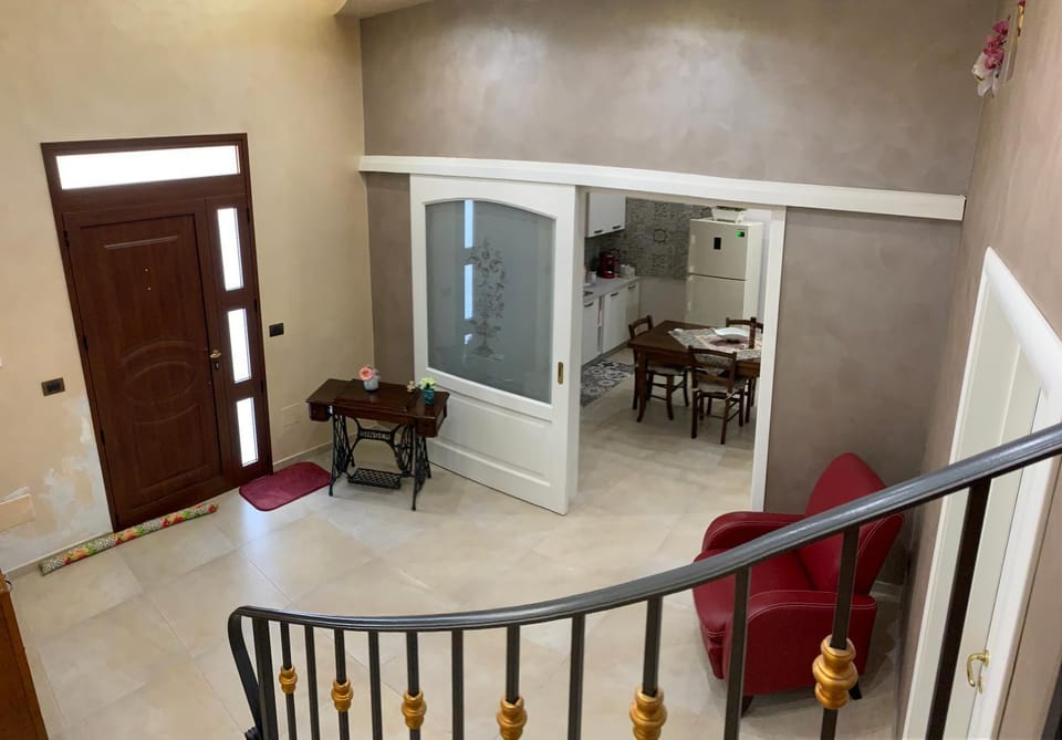Living room, Photo of the whole room