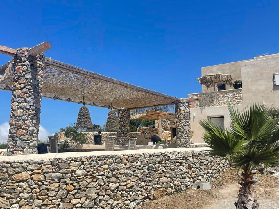 Tserova Rocks Villa in Peloponnese Region