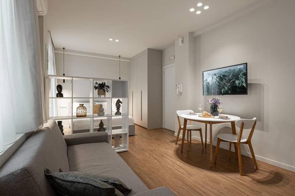 Living room, Seating area, Dining area