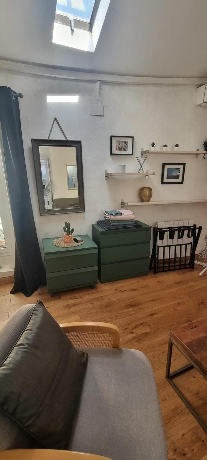 Charmant Studio Vieille Ville de Menton, Basilique Saint-Michel Apartment in Menton