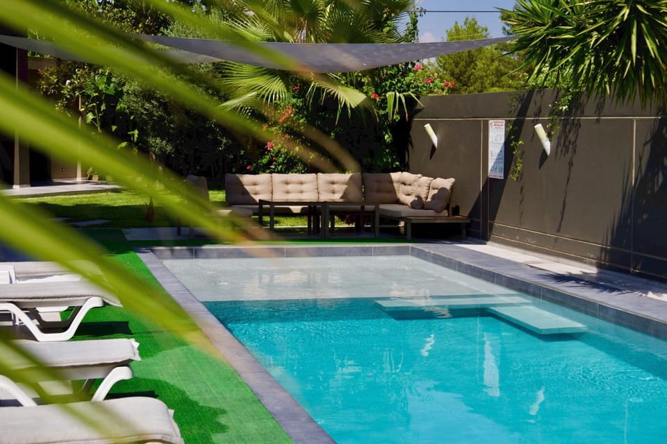 Day, Garden, Garden view, Pool view, Swimming pool, sunbed