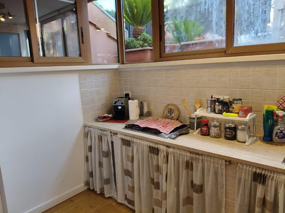Kitchen or kitchenette