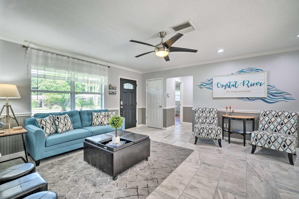 Hot Tub + Game Room: Crystal River Retreat! House in Florida