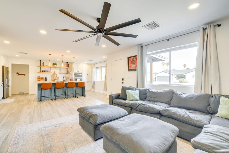 Families w/ Pets Welcome! Home 4 Mi to Dtwn Tempe House in Tempe