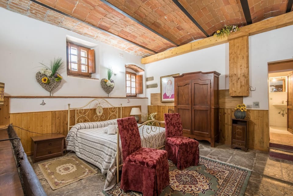 Living room, Bedroom